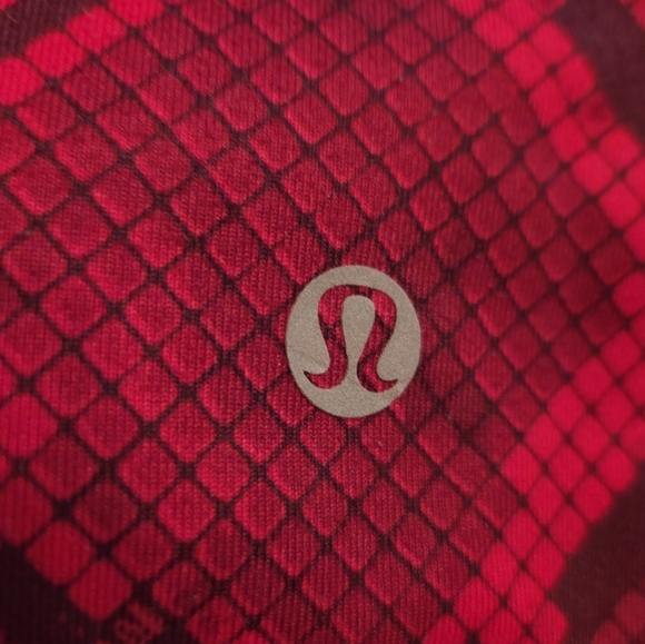 Lululemon Athletica Mid- Rise Berry/Red Cropped Reversible Leggings- Snake Print - Picture 2 of 11